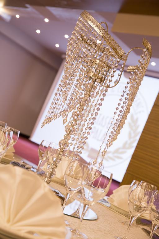Atasehir Palace Hotel & Conference اسطنبول المظهر الخارجي الصورة