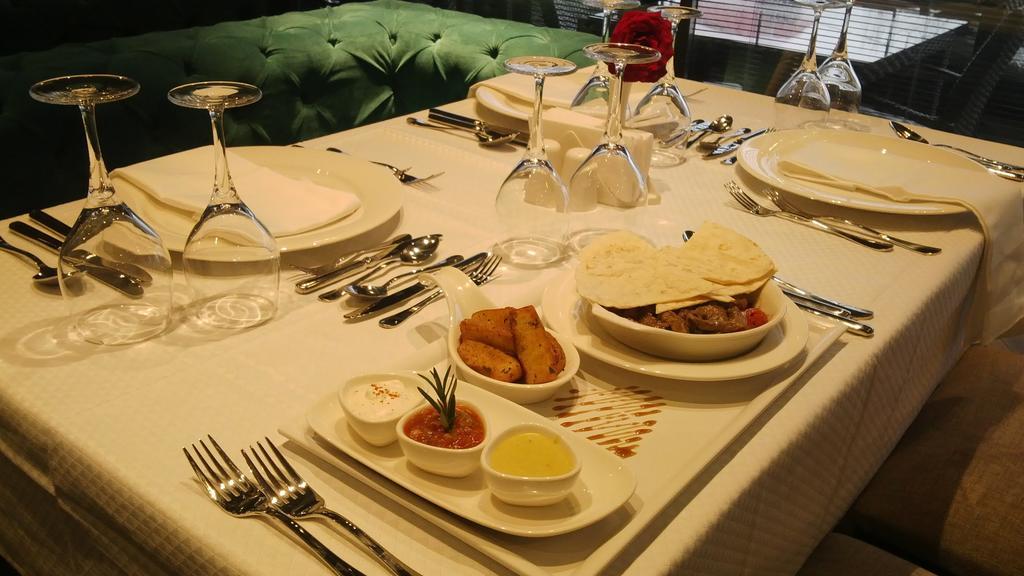 Atasehir Palace Hotel & Conference اسطنبول المظهر الخارجي الصورة