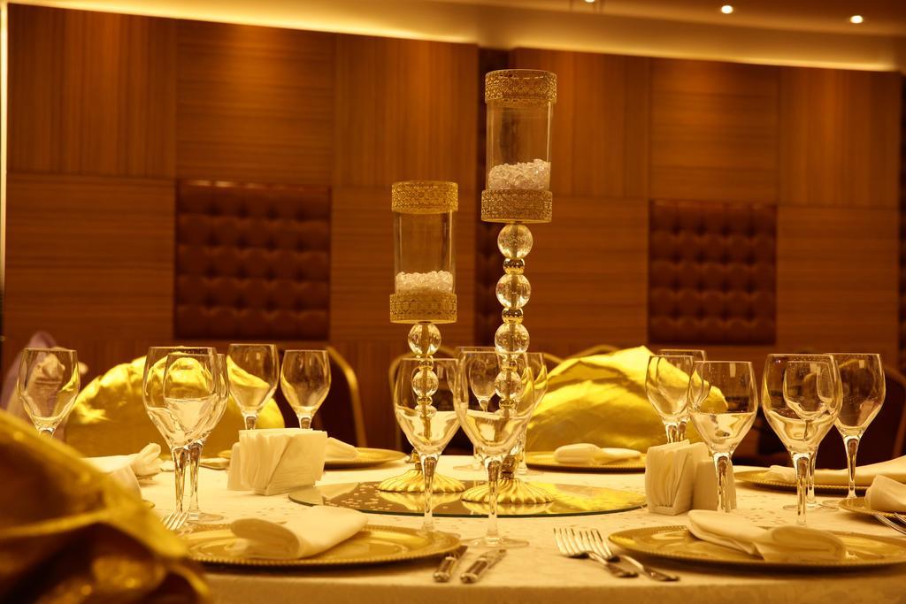 Atasehir Palace Hotel & Conference اسطنبول المظهر الخارجي الصورة